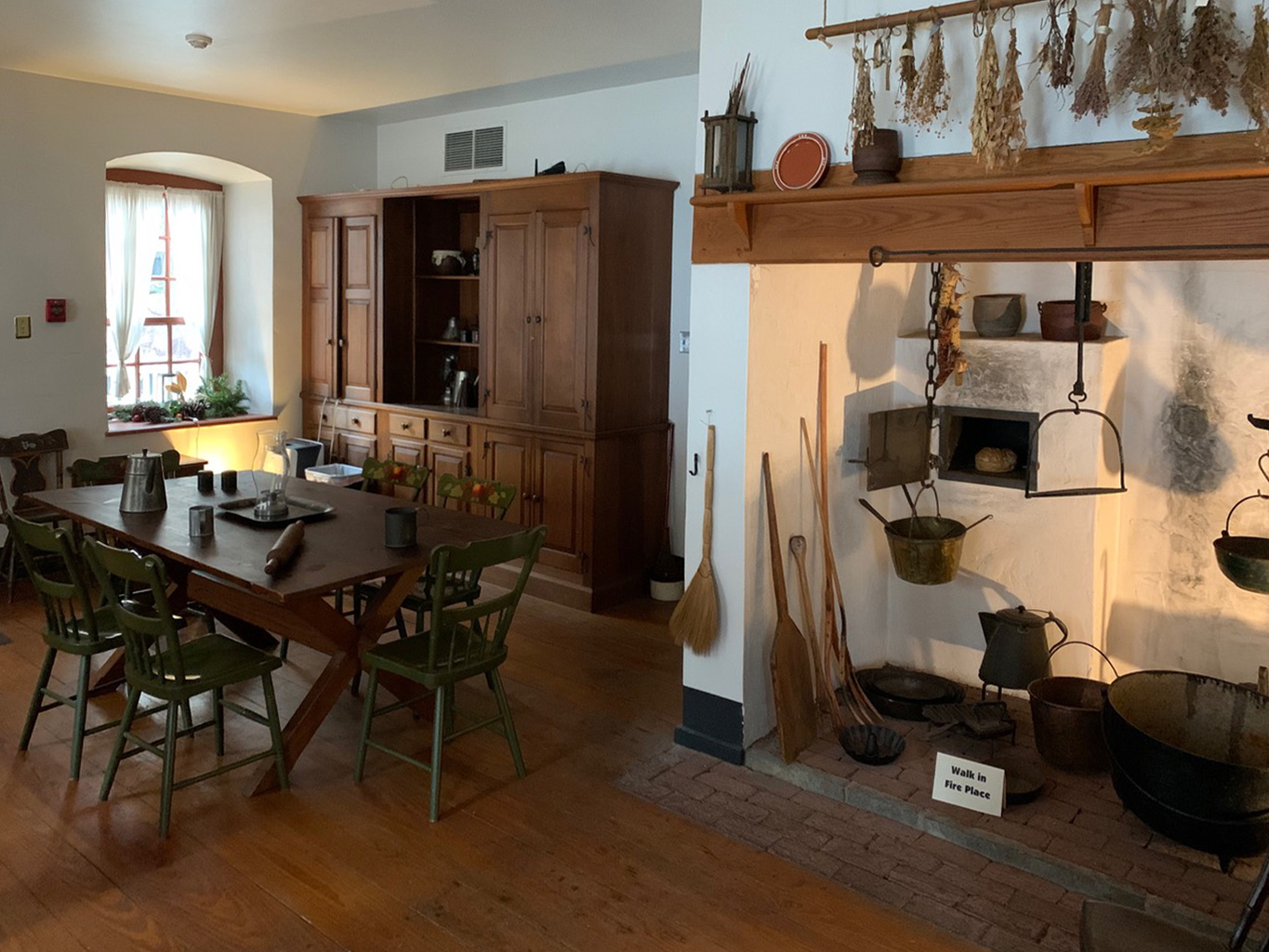 Colonial Kitchen